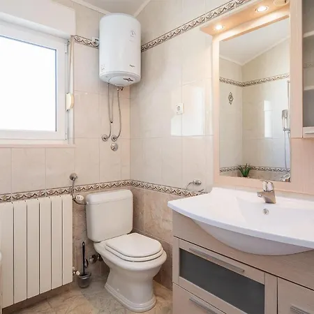 4 Bedroom Amazing In Kastel Novi Holiday home Kastela