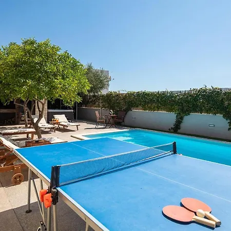 4 Bedroom Amazing In Kastel Novi