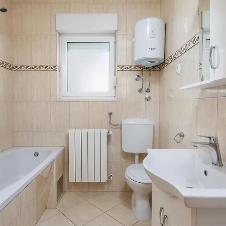 4 Bedroom Amazing In Kastel Novi