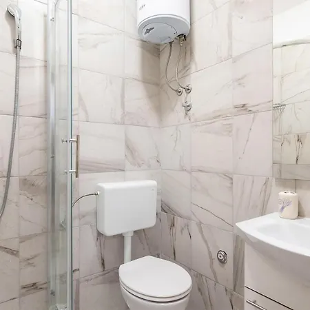 4 Bedroom Amazing In Kastel Novi